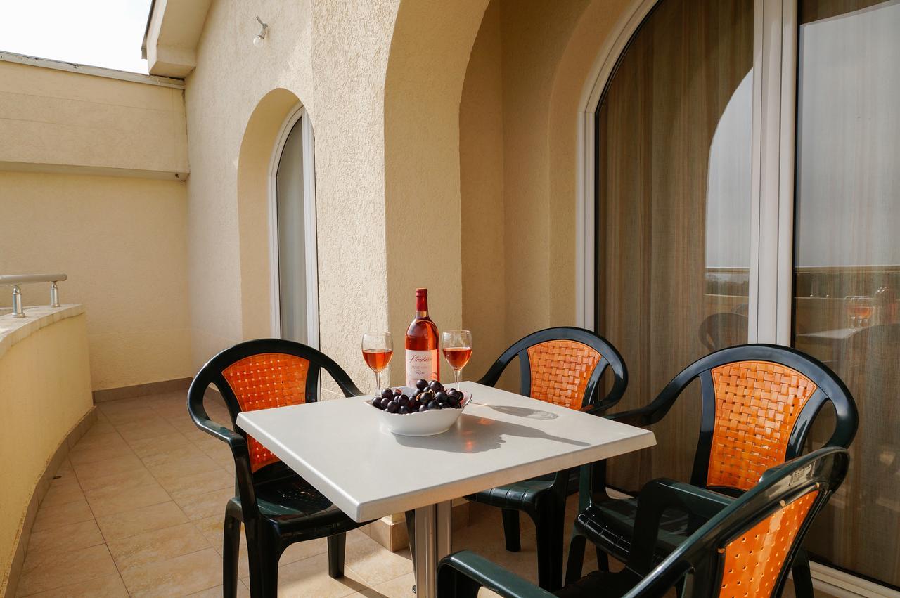 Apart Hotel Forte Roses Montenegro Ko Buljarica Petrovac Exterior photo